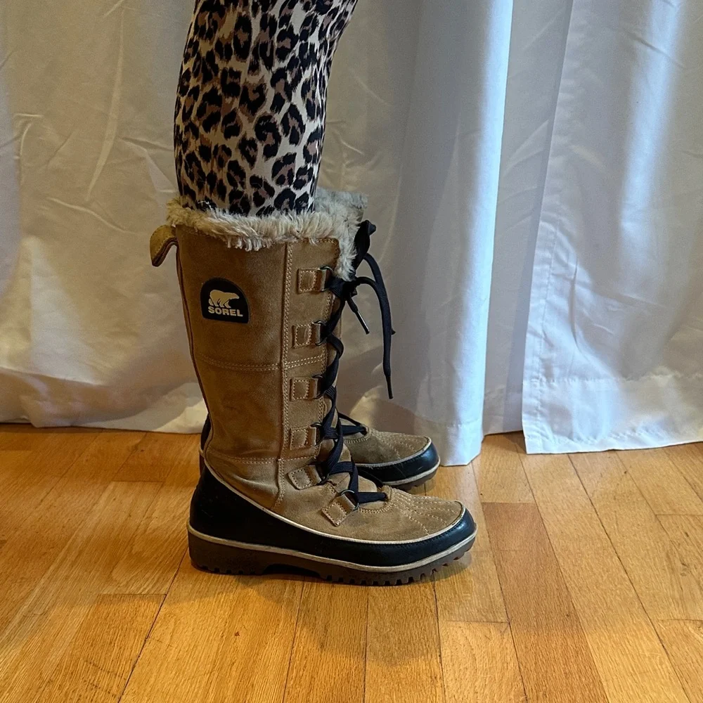 Sorel Women's Chestnut Fur-Trim Lace-Up Winter Boots - Picture 2 of 2